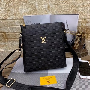 LV Handbags 822